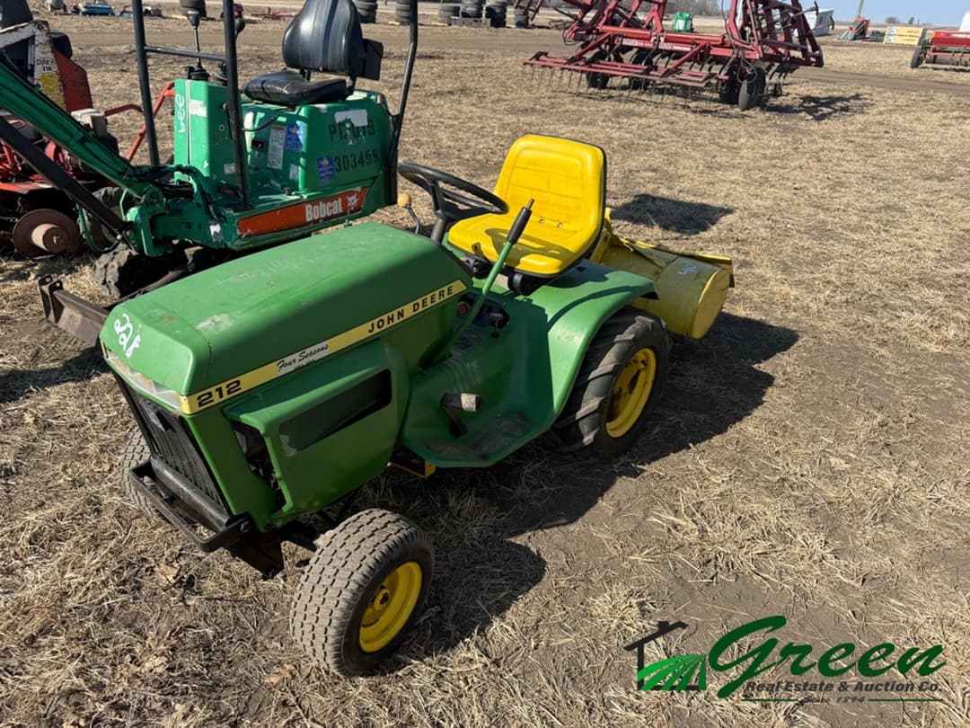 Image of John Deere 212 Primary image