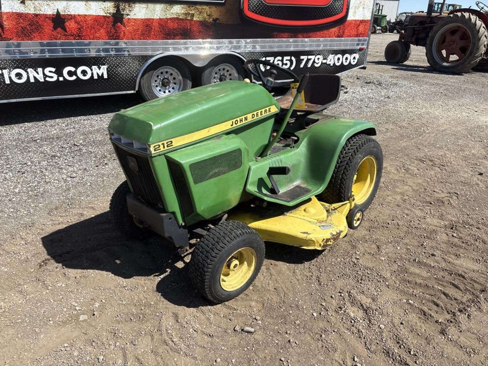 John Deere 212 Equipment Image0