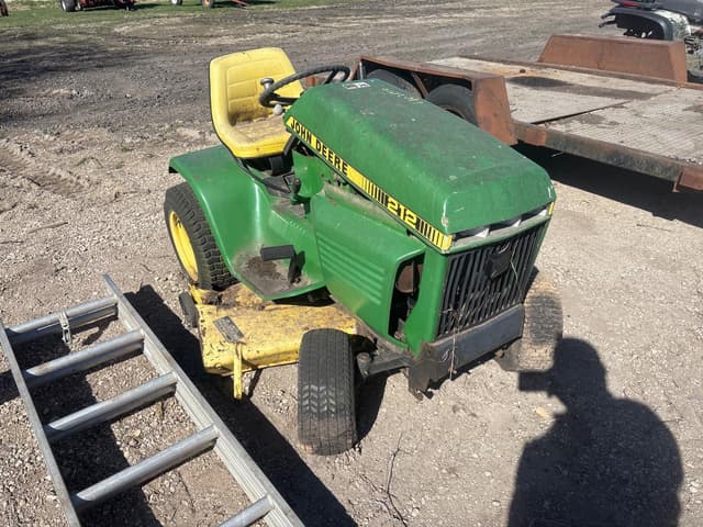 Image of John Deere 212 equipment image 1