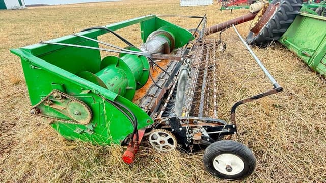 Image of John Deere 212 equipment image 2