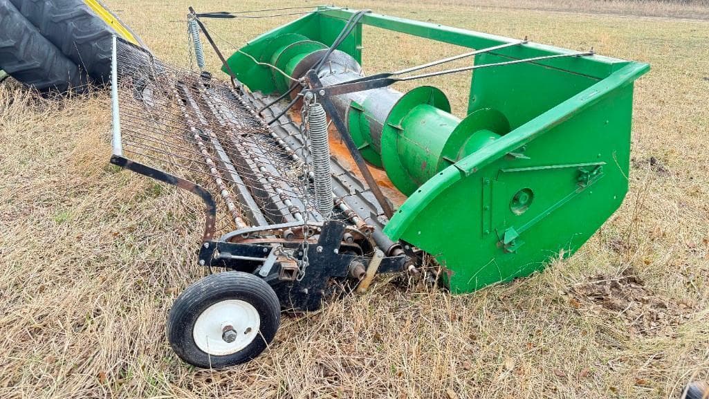 Image of John Deere 212 Primary image