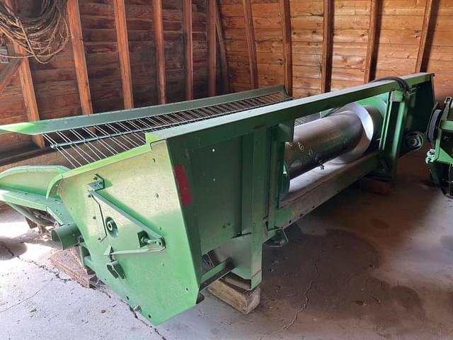 Image of John Deere 212 equipment image 2