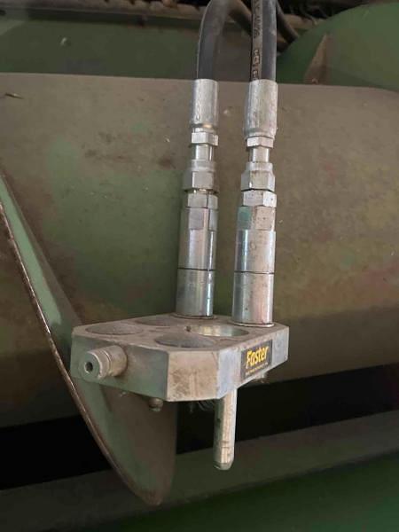Image of John Deere 212 equipment image 2