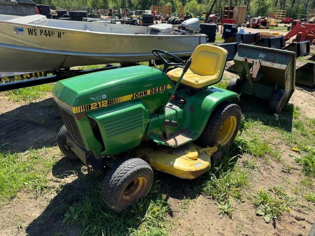 Main image John Deere 212