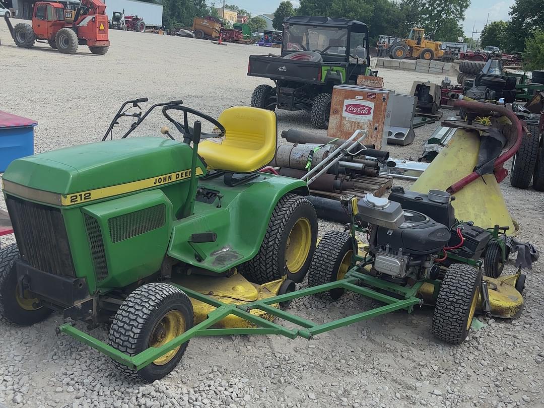 Image of John Deere 212 Primary image