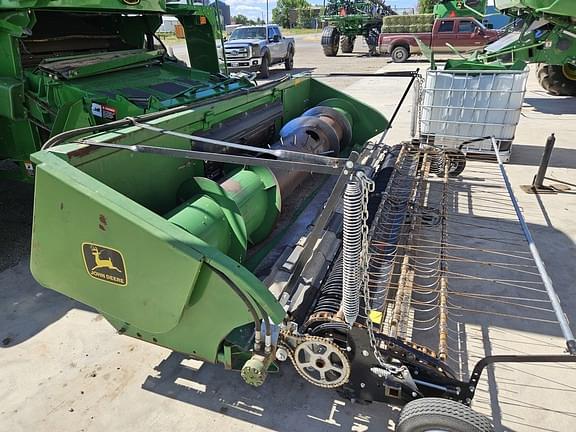 Image of John Deere 212P Primary image