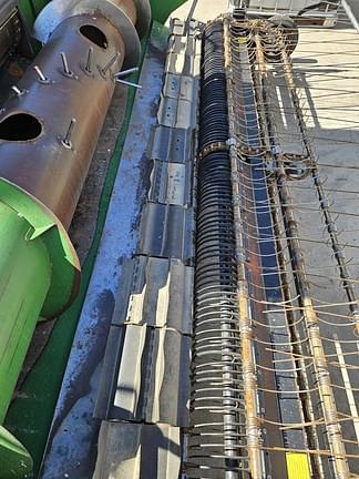 Image of John Deere 212P equipment image 4