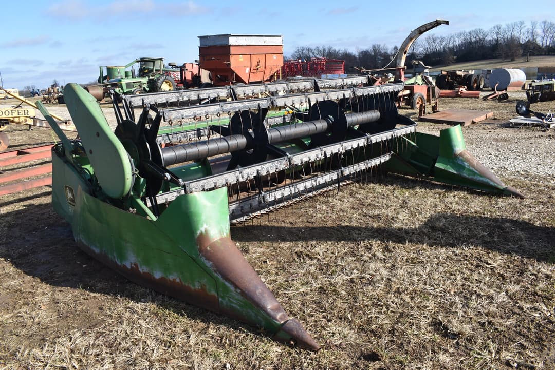 Image of John Deere 213 Primary image