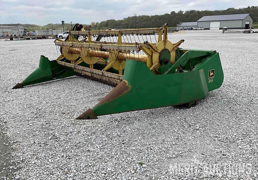 Image of John Deere 213 Primary image
