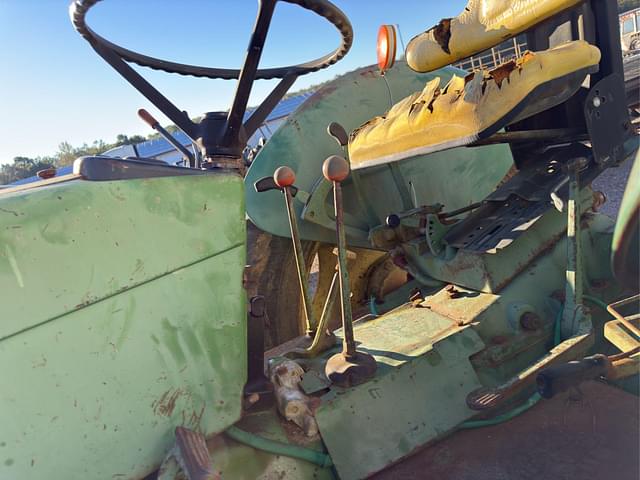 Image of John Deere 2130 equipment image 3