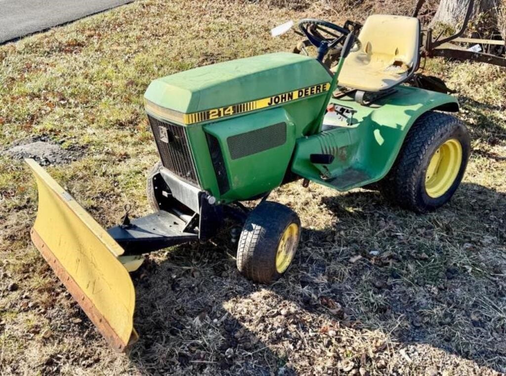 John Deere 214 Equipment Image0