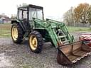 John Deere 2140 Image