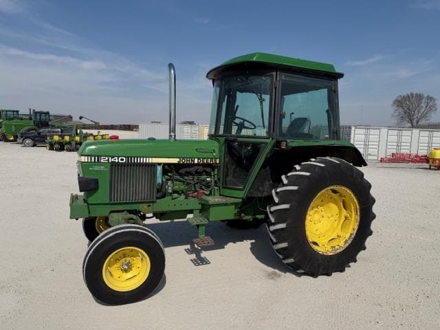 Image of John Deere 2140 Primary image