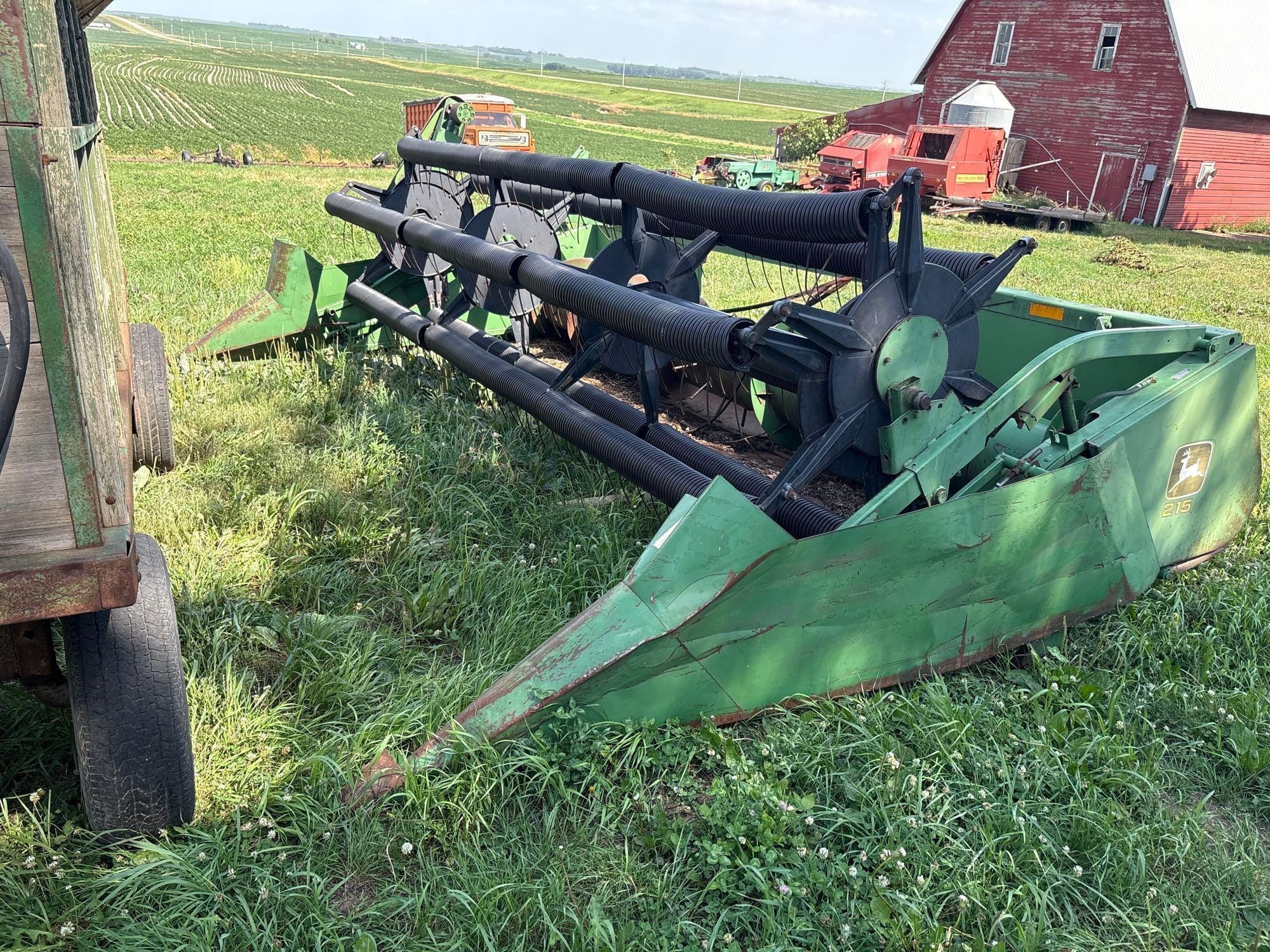 John Deere 215 Equipment Image0