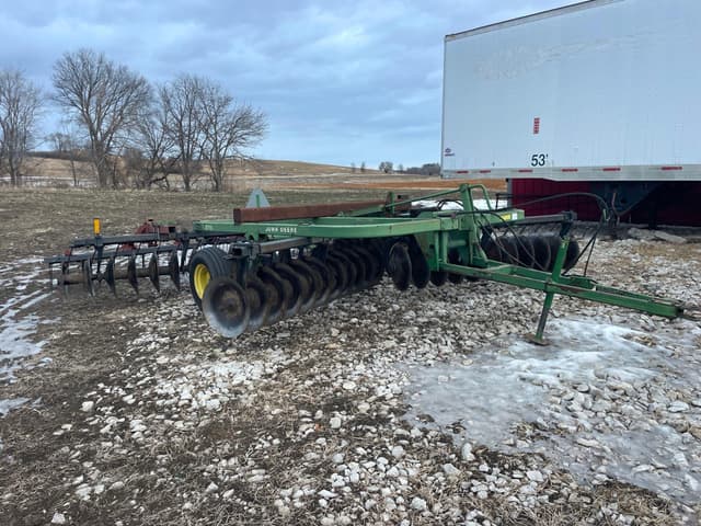 Image of John Deere 215 equipment image 1