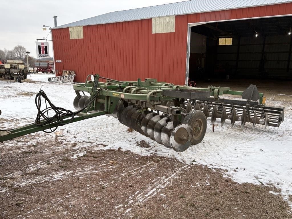 John Deere 215 Equipment Image0
