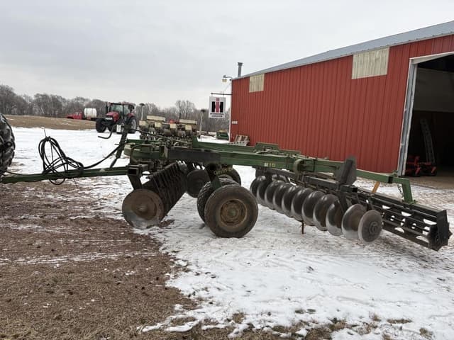 Image of John Deere 215 equipment image 1