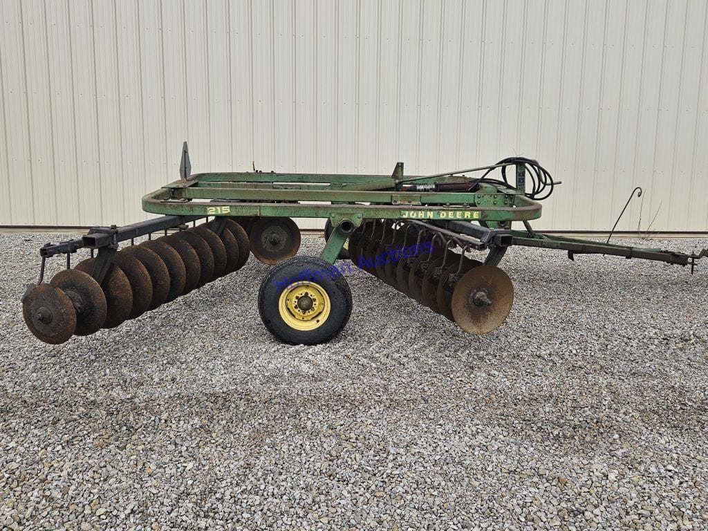 John Deere 215 Equipment Image0