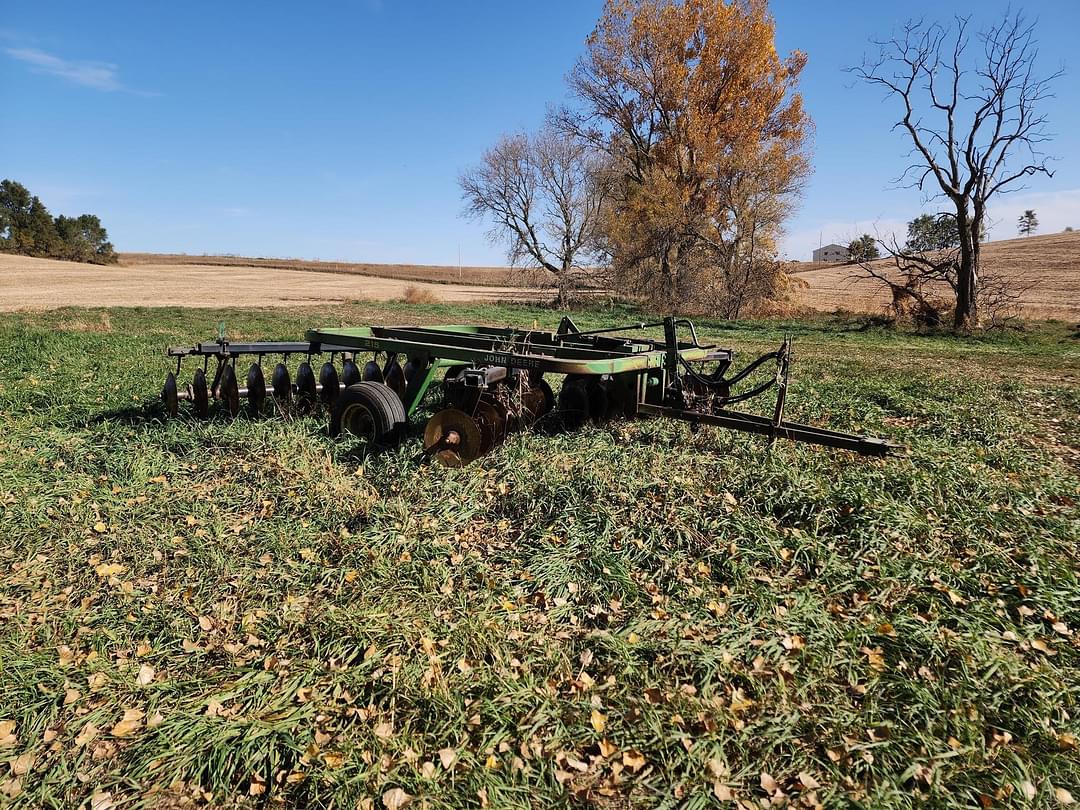 Image of John Deere 215 Primary image