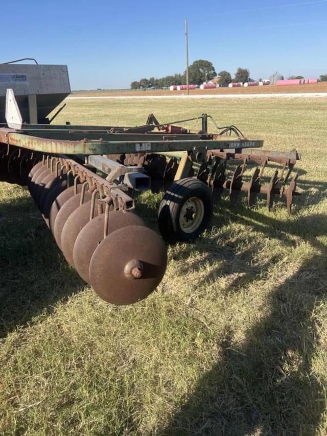 Image of John Deere 215 equipment image 1