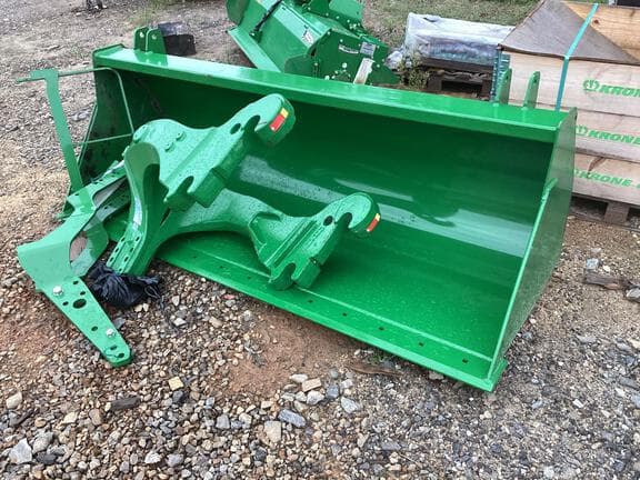 Image of John Deere Bucket Image 1