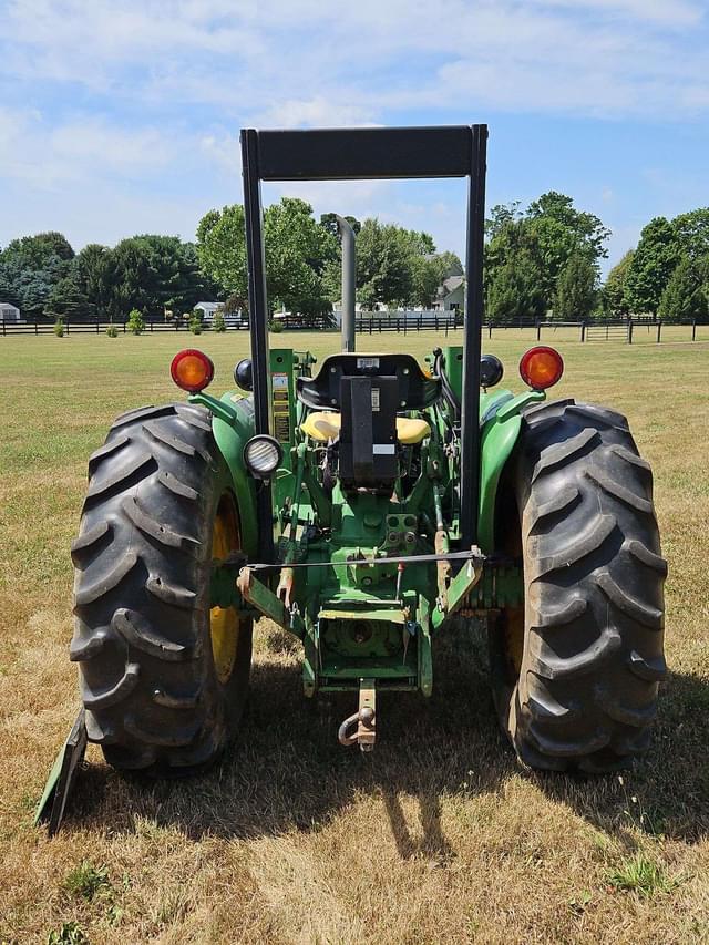 Image of John Deere 2155 equipment image 4