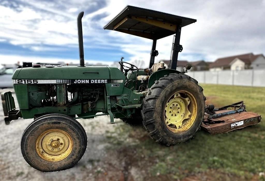 Image of John Deere 2155 Image 0