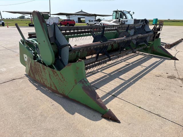 Image of John Deere 216 equipment image 2