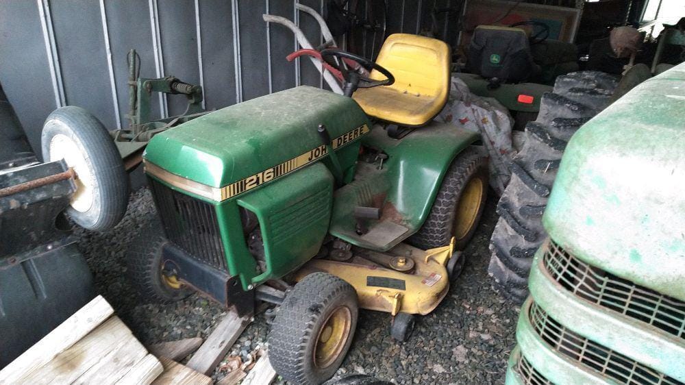 Main image John Deere 216