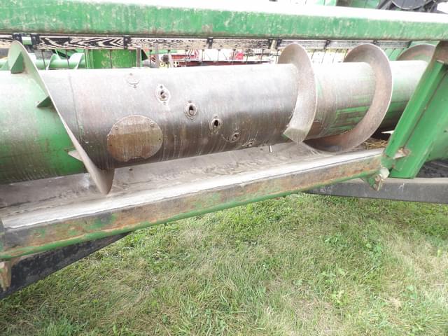 Image of John Deere 216 equipment image 4