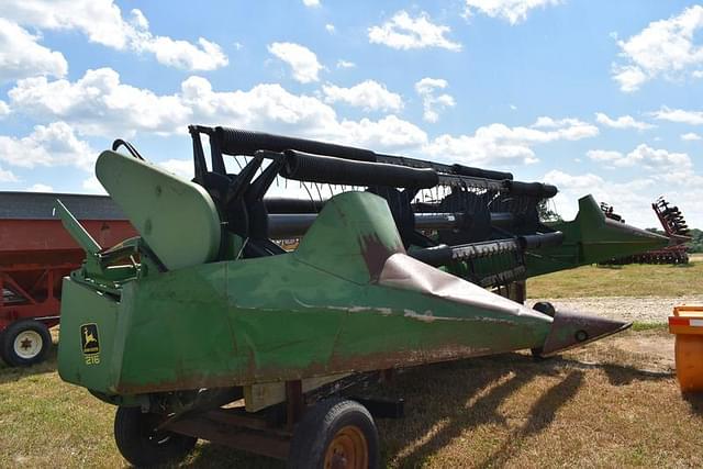 Image of John Deere 216 equipment image 4