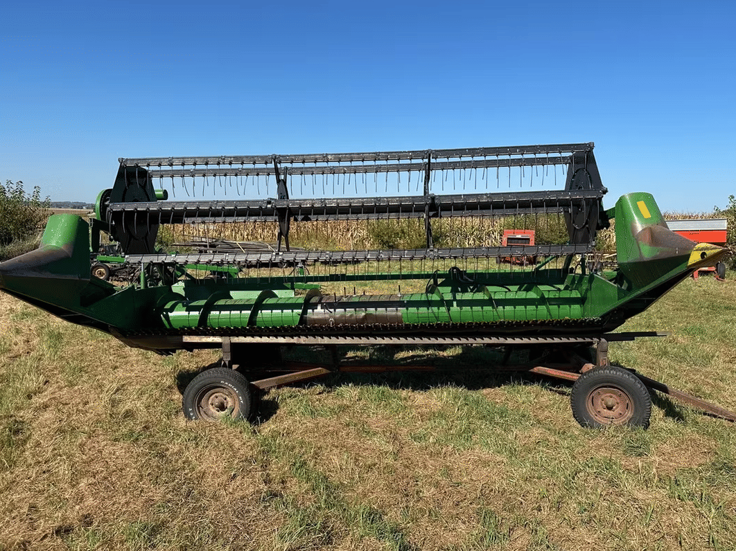 Image of John Deere 216 Image 1