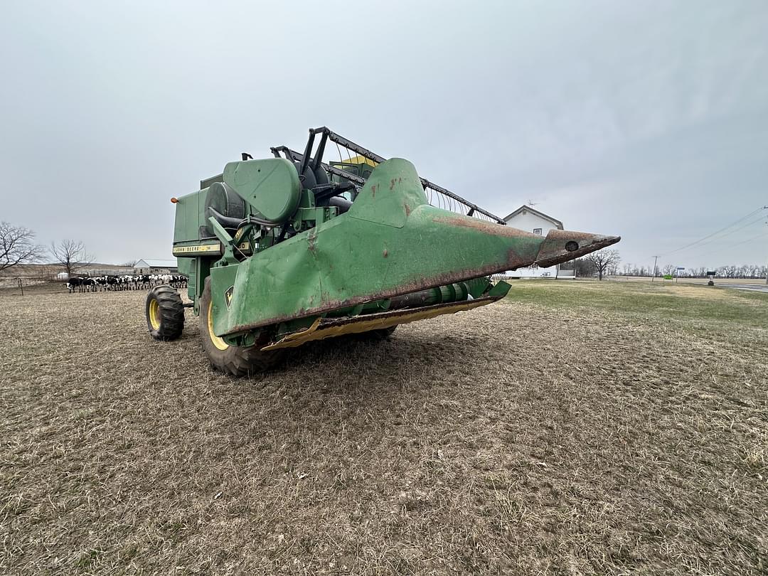 Image of John Deere 216 Primary image