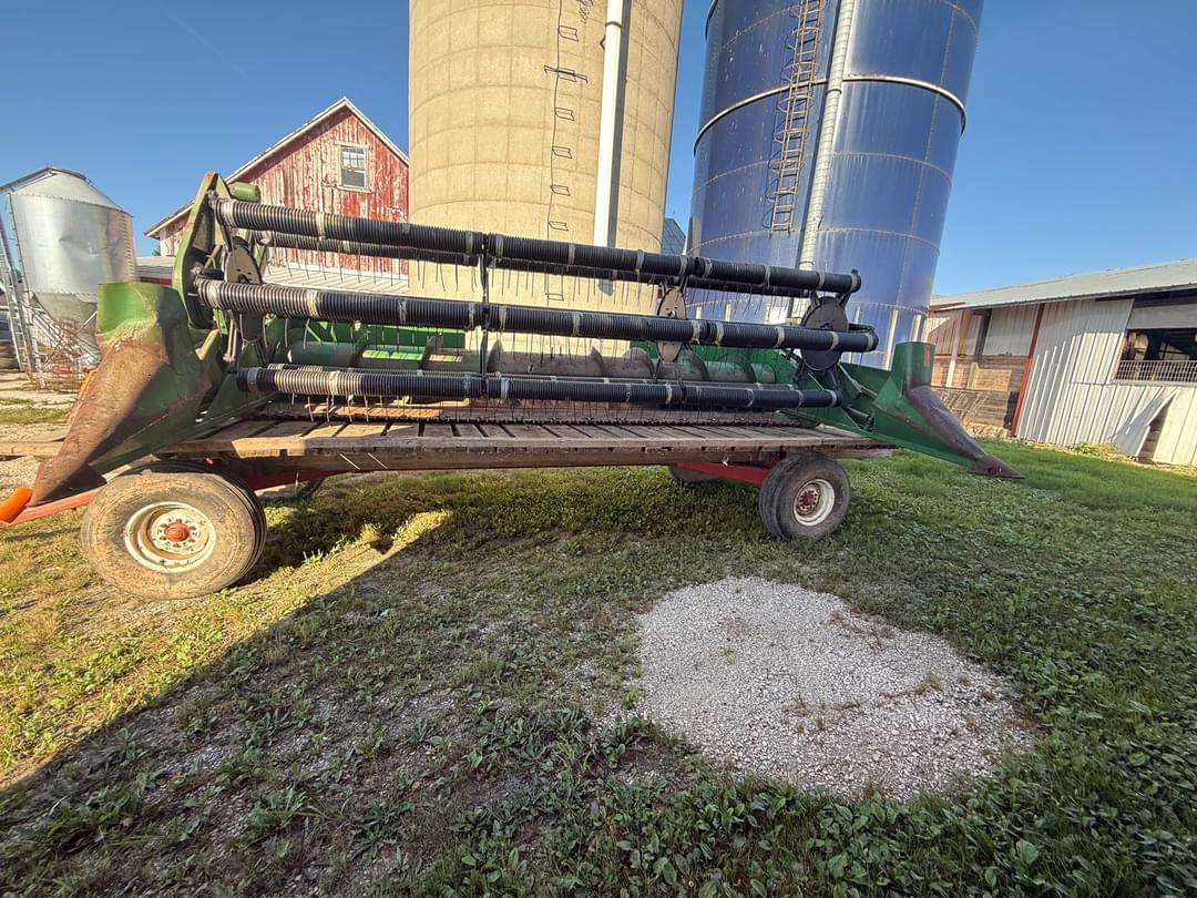 Image of John Deere 216 Primary image
