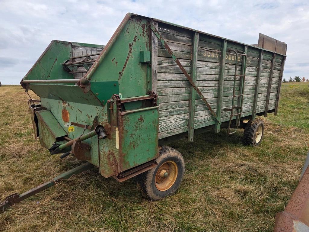Image of John Deere 216 Primary image