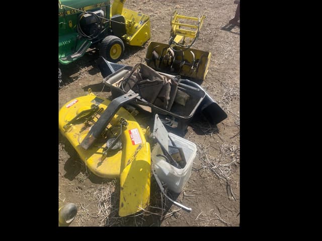 Image of John Deere 216 equipment image 4