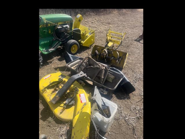 Image of John Deere 216 equipment image 3