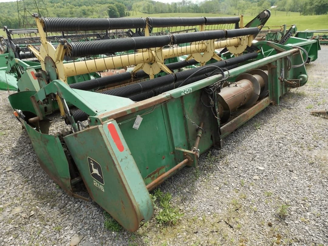 Image of John Deere 216 Image 1