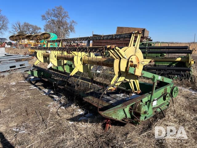 Image of John Deere 216 equipment image 3