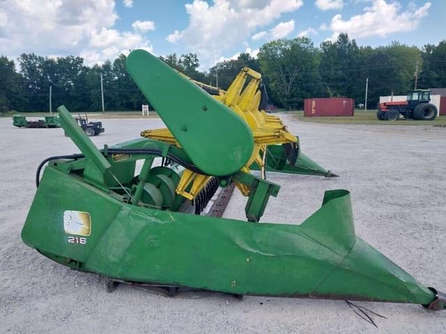 Image of John Deere 216 equipment image 3