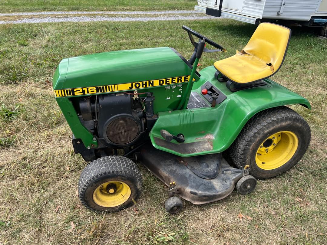 Image of John Deere 216 Primary image