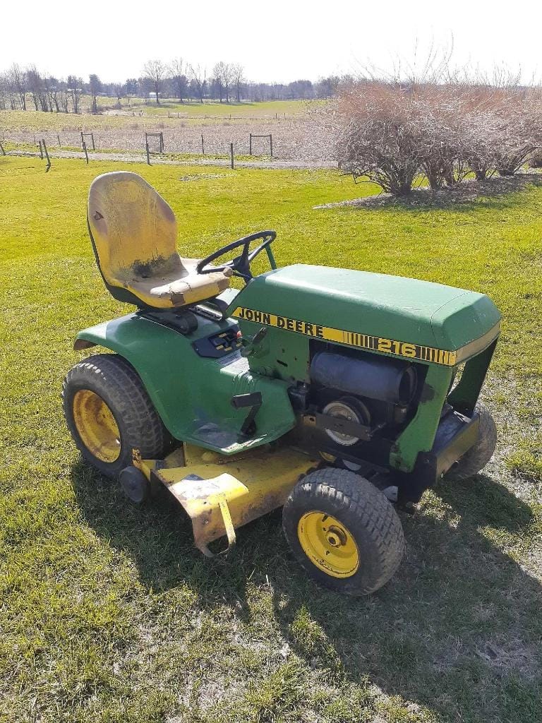 Main image John Deere 216