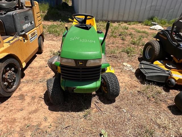 Image of John Deere LT133 equipment image 4