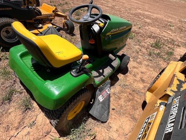 Image of John Deere LT133 equipment image 2