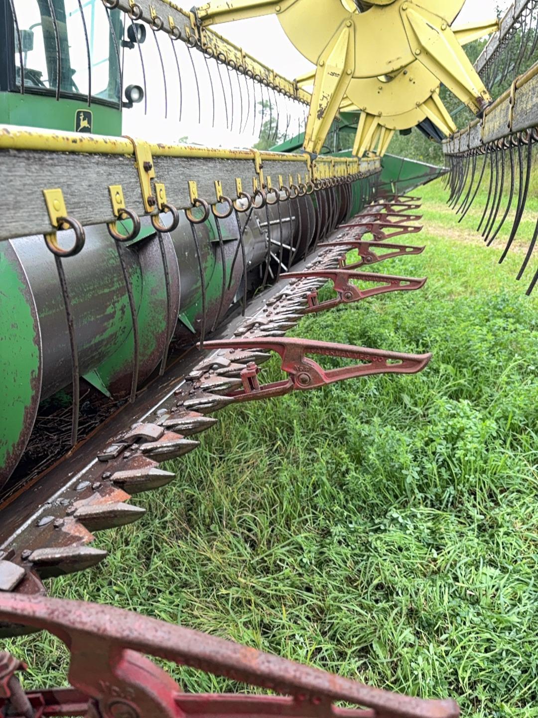 Image of John Deere 218 Primary image