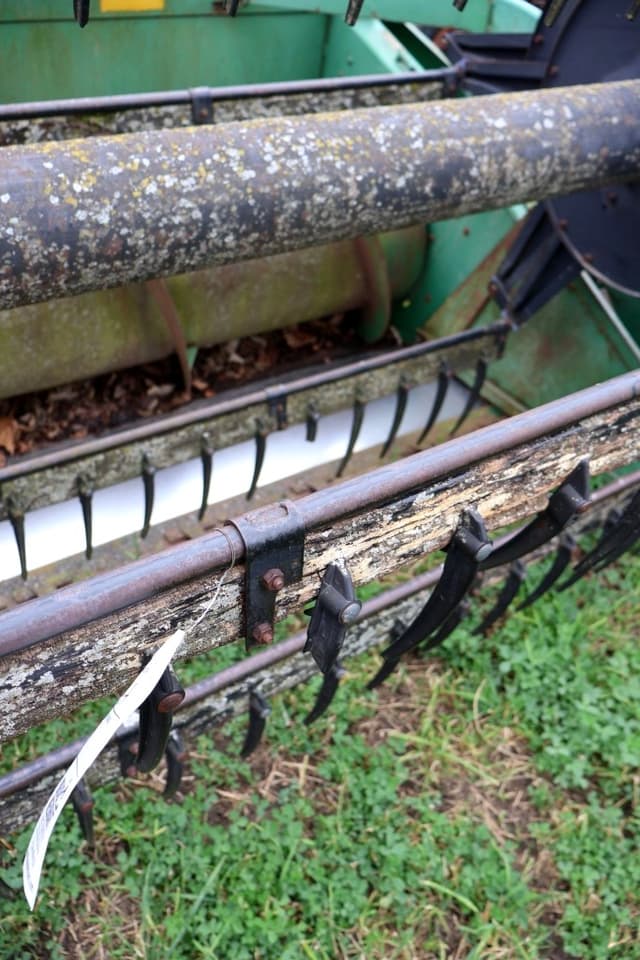 Image of John Deere 218 equipment image 2