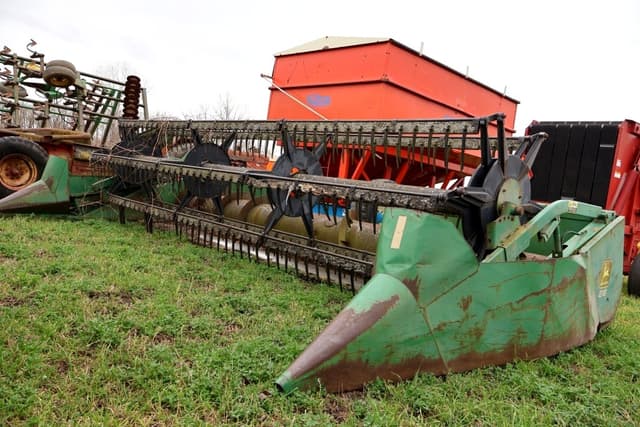 Image of John Deere 218 equipment image 1