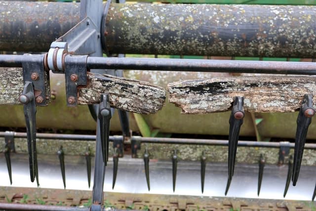 Image of John Deere 218 equipment image 3