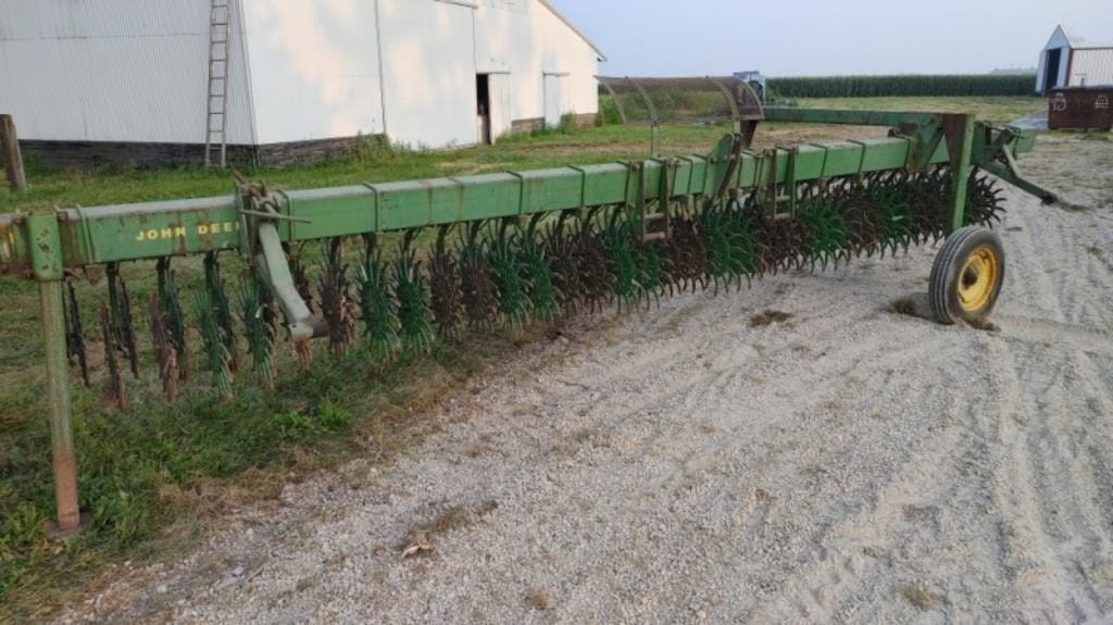 John Deere 400 Equipment Image0
