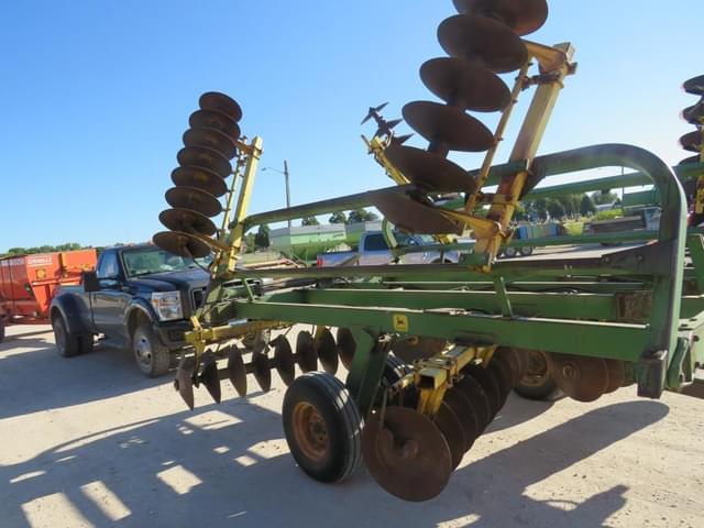 Image of John Deere 214 equipment image 1